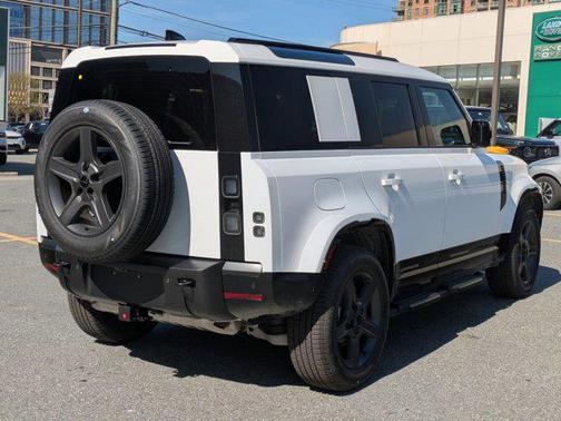 Fuji White 2026 Land Rover Defender P400 X-Dynamic SE