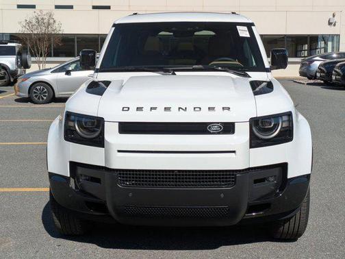 Fuji White 2026 Land Rover Defender P400 X-Dynamic SE