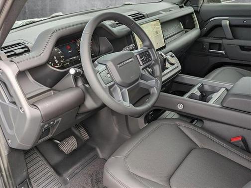 2025 Land Rover Defender 110 P400 S