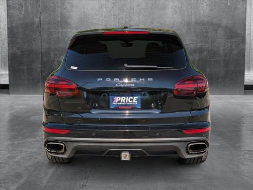 2017 Porsche Cayenne Platinum Edition