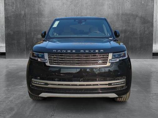 2025 Land Rover Range Rover P530 SE