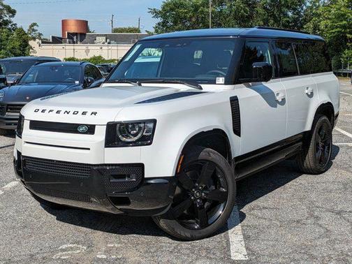2025 Land Rover Defender 130 P400 X-Dynamic SE