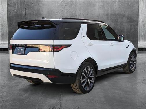 2024 Land Rover Discovery P360 Dynamic SE
