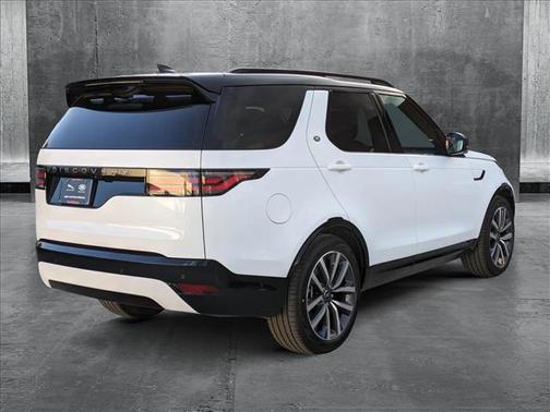 2024 Land Rover Discovery P360 Dynamic SE