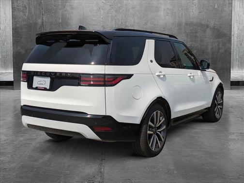 2024 Land Rover Discovery P360 Dynamic SE