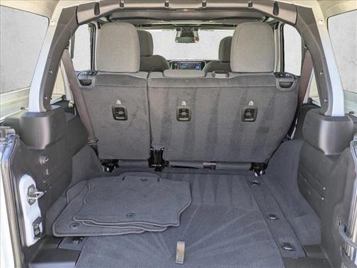 Bright White Clearcoat 2026 Jeep Wrangler Rubicon