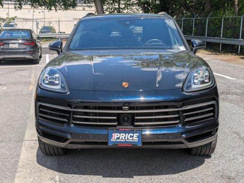 2023 Porsche Cayenne Platinum Edition