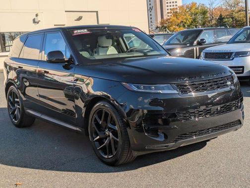 2025 Land Rover Range Rover Sport SE