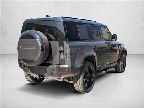 2026 Land Rover Defender P400 X-Dynamic SE