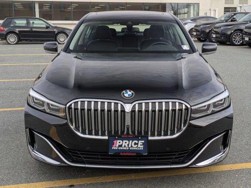 Black Sapphire Metallic 2021 BMW 740 xDrive