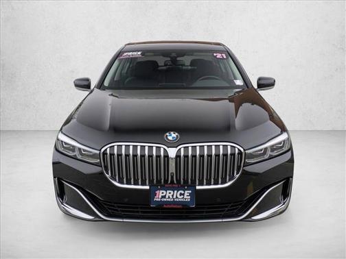 Black Sapphire Metallic 2021 BMW 740 xDrive