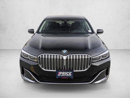 Black Sapphire Metallic 2021 BMW 740 xDrive