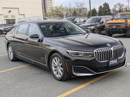 Black Sapphire Metallic 2021 BMW 740 xDrive