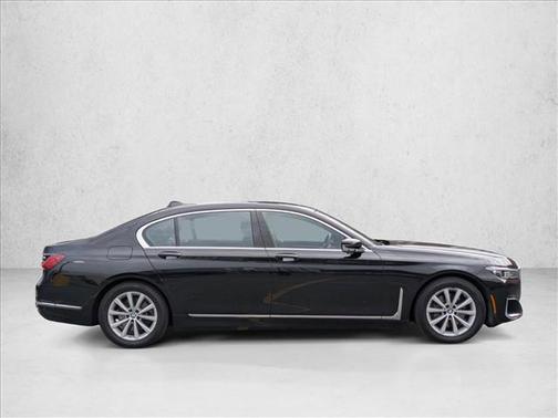 Black Sapphire Metallic 2021 BMW 740 xDrive
