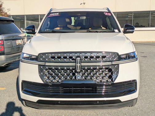 2025 Lincoln Navigator Black Label