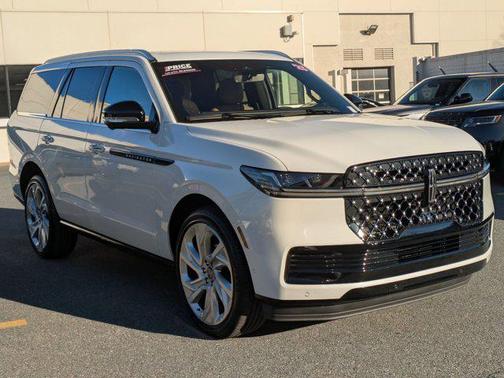 2025 Lincoln Navigator Black Label