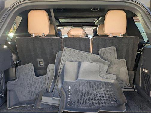 2025 Lincoln Navigator Black Label