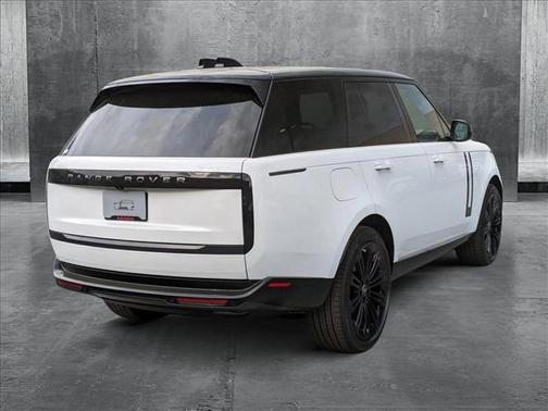 2025 Land Rover Range Rover P400 SE