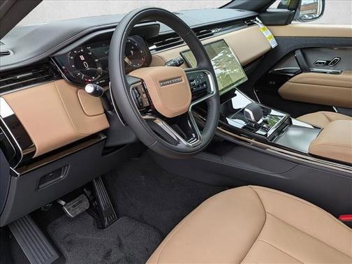 Giola Green Metallic 2026 Land Rover Range Rover Sport SE