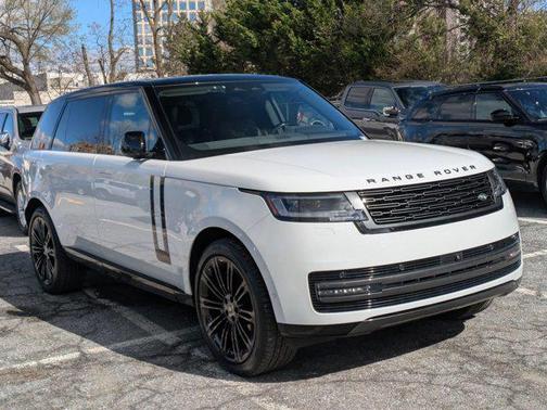 Fuji White 2025 Land Rover Range Rover P400 SE 7 Seat