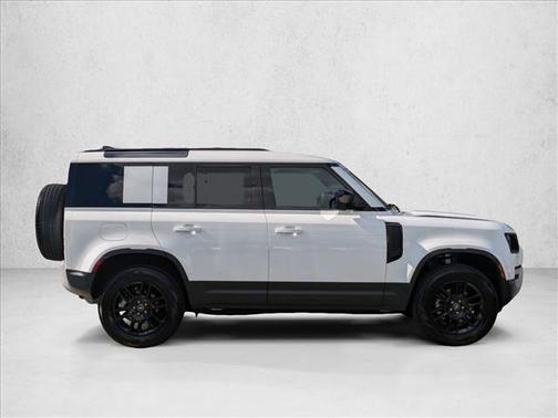2025 Land Rover Defender 110 P300