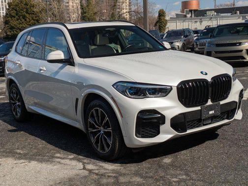 2022 BMW X5 M50i