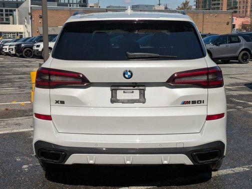 2022 BMW X5 M50i
