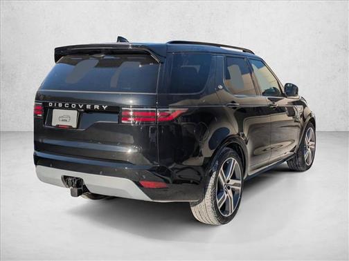 Santorini Black Metallic 2026 Land Rover Discovery Gemini Edition