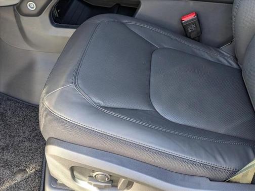 2026 Land Rover Defender 110 V8