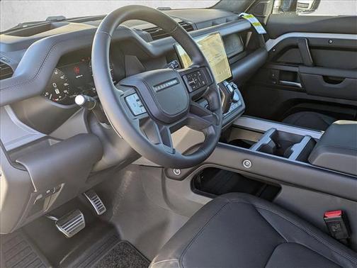 2026 Land Rover Defender 110 V8