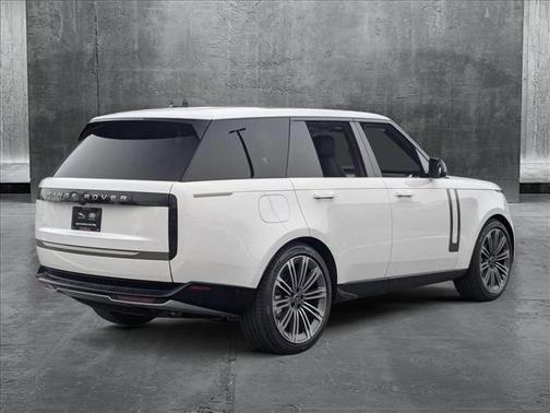 2025 Land Rover Range Rover P530 SE