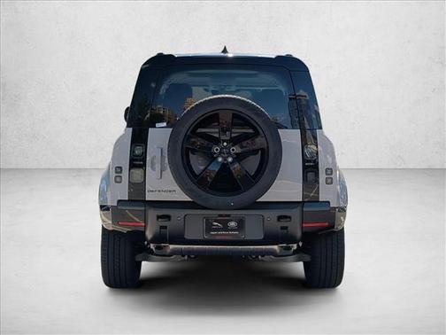Borasco Grey Metallic 2026 Land Rover Defender P400 X-Dynamic SE