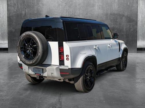 2025 Land Rover Defender 110 P300