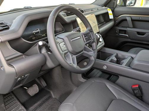 2026 Land Rover Defender P400 X-Dynamic SE