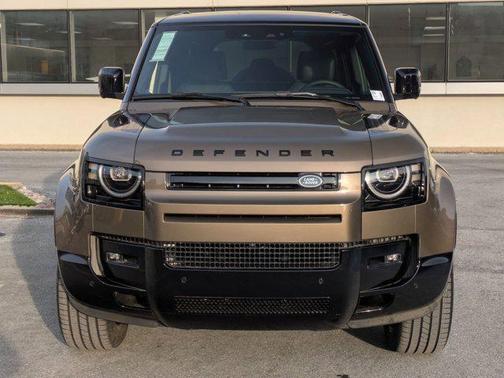 2026 Land Rover Defender P400 X-Dynamic SE