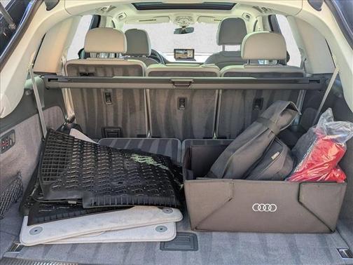 Ink Blue Metallic 2017 Audi Q7 3.0T Prestige
