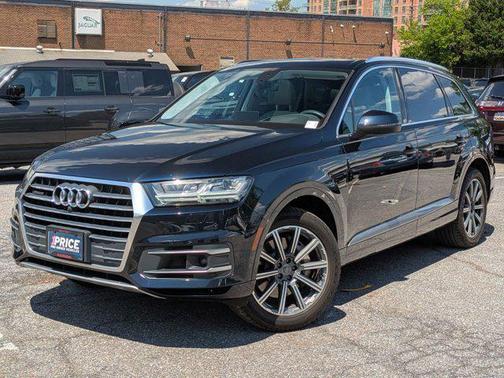 Ink Blue Metallic 2017 Audi Q7 3.0T Prestige