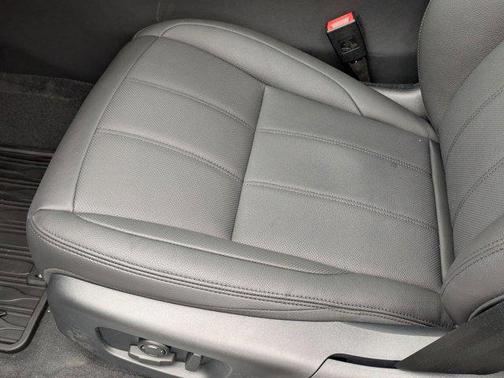 2026 Land Rover Range Rover Evoque Dynamic SE