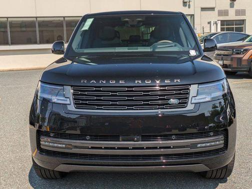 2025 Land Rover Range Rover P400 SE