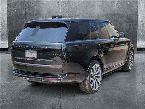 2025 Land Rover Range Rover P400 SE