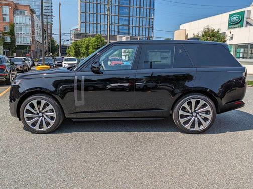 2025 Land Rover Range Rover P400 SE