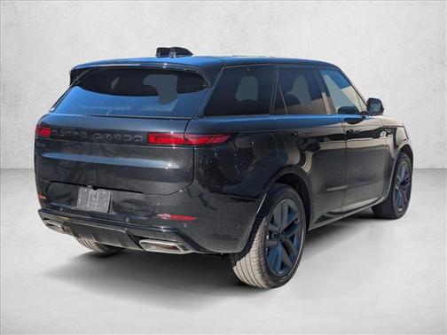 Santorini Black Metallic 2026 Land Rover Range Rover Sport SE