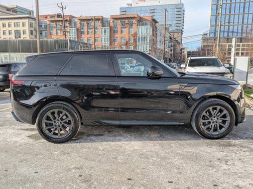2024 Land Rover Range Rover Sport SE