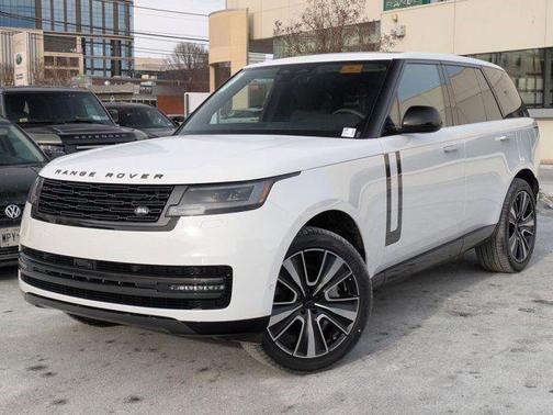 2026 Land Rover Range Rover P550e SE