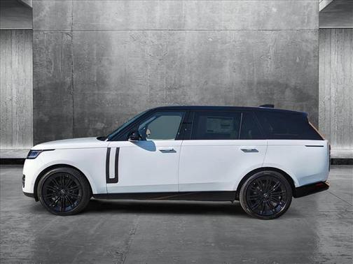 2025 Land Rover Range Rover P400 SE 7 Seat