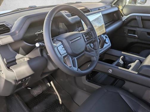 2026 Land Rover Defender P400 X-Dynamic SE