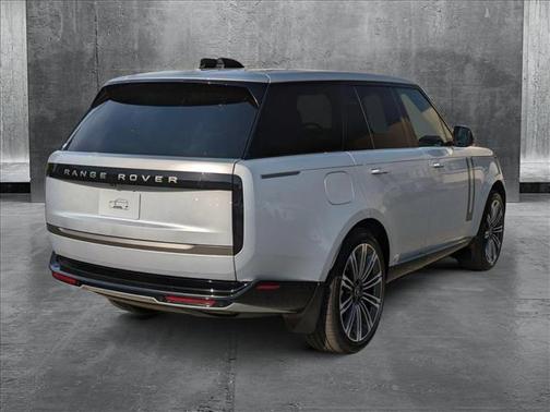 2025 Land Rover Range Rover P400 SE