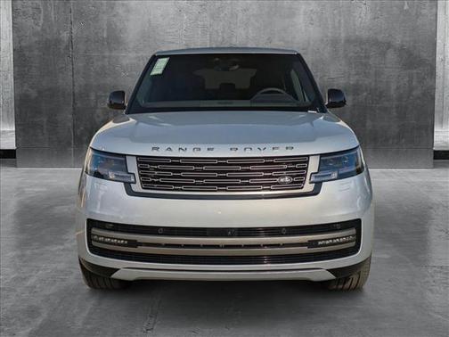 2025 Land Rover Range Rover P400 SE