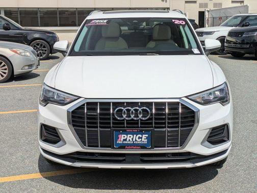 Ibis White 2020 Audi Q3 45 Premium