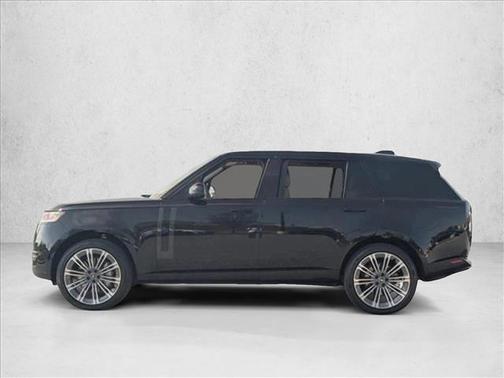 2025 Land Rover Range Rover P530 SE 7 Seat